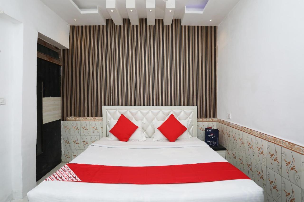 Oyo 29294 Tripathi Guest House Канпур Екстер'єр фото